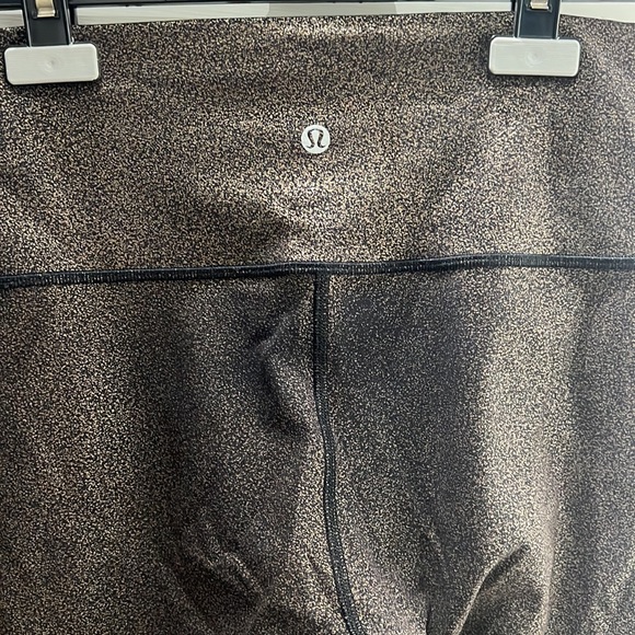 Lululemon Leggings Wunder Under High-Rise Tight Foil (size 6, 21”). - Picture 3 of 7